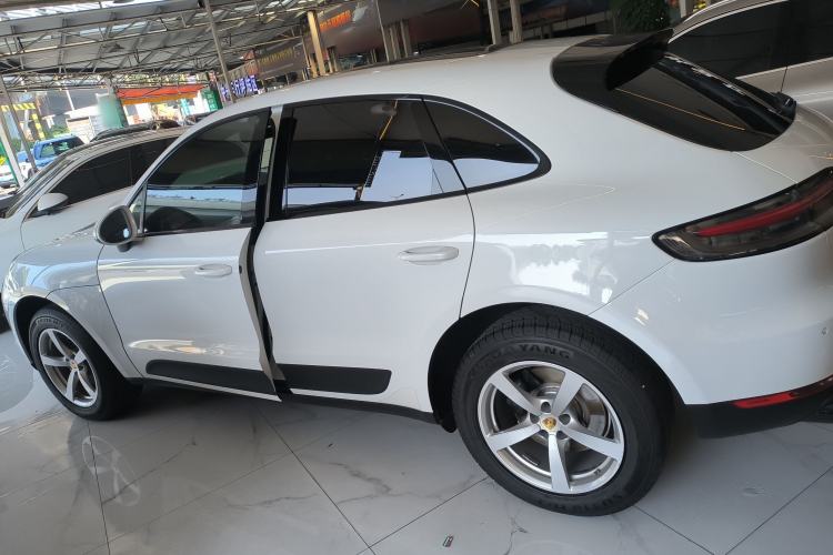 Used Porsche Macan 2018 Macan 2.0T Exterior 3