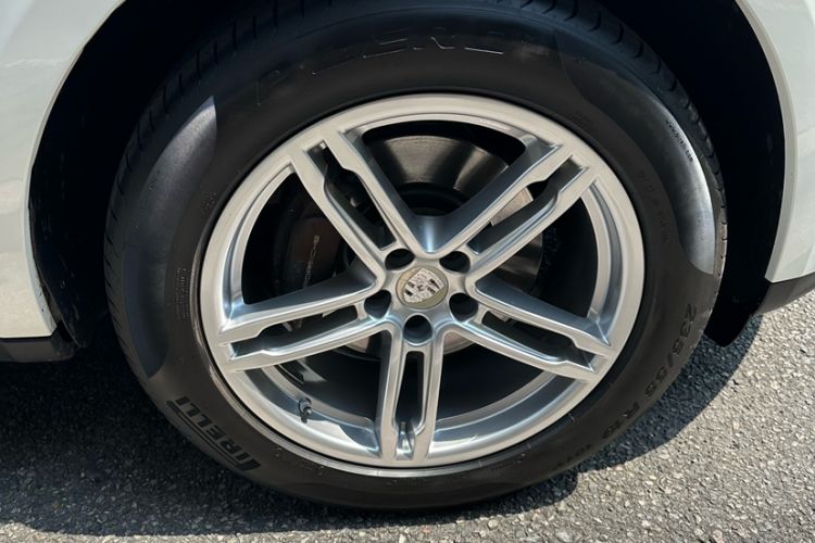 Used Porsche Macan 2018 Macan 2.0T Exterior 3