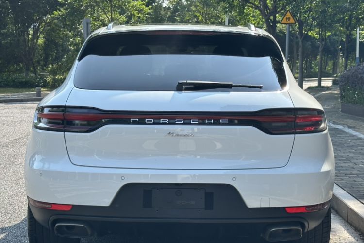 Used Porsche Macan 2018 Macan 2.0T Exterior 4