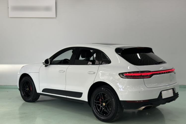 Used Porsche Macan 2018 Macan 2.0T Exterior 4