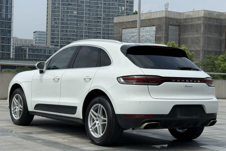 Used Porsche Macan 2018 Macan 2.0T Exterior 4