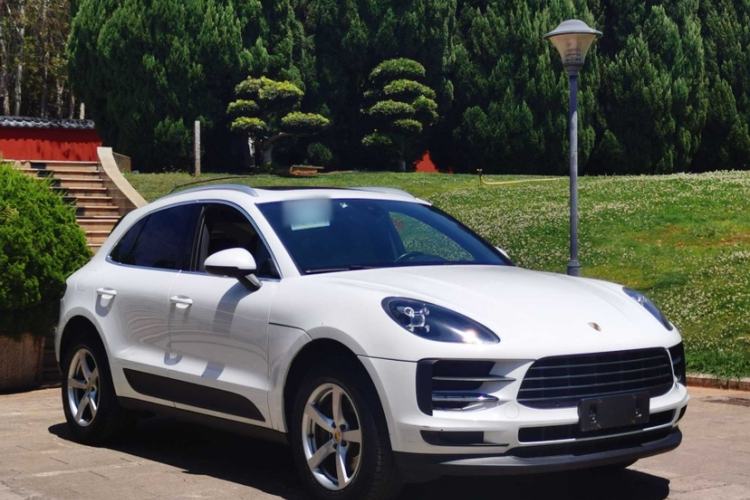 Used Porsche Macan 2018 Macan 2.0T Exterior 4