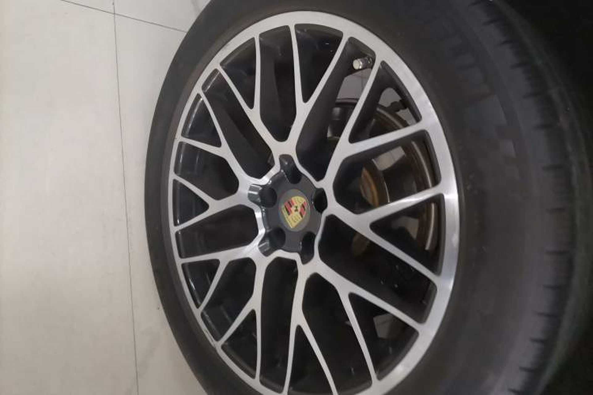 Used Porsche Macan 2018 Macan 2.0T Exterior 5