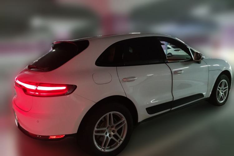 Used Porsche Macan 2018 Macan 2.0T Exterior 5