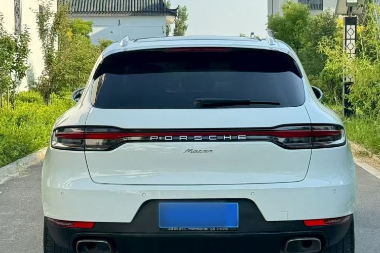 Used Porsche Macan 2018 Macan 2.0T Exterior 7