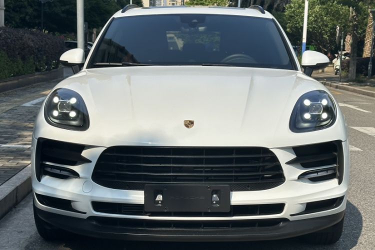 Used Porsche Macan 2018 Macan 2.0T Exterior 9