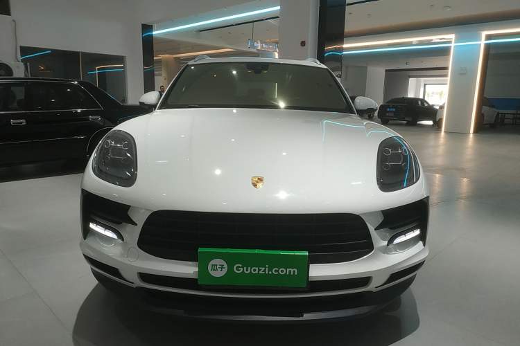 Used Porsche Macan 2018 Macan 2.0T Front