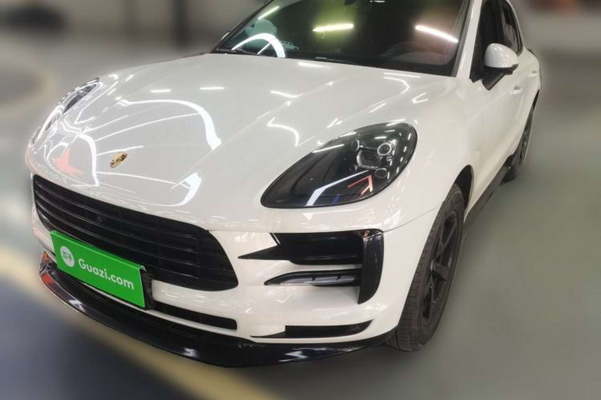 Used Porsche Macan 2018 Macan 2.0T Front Left 45 Deg