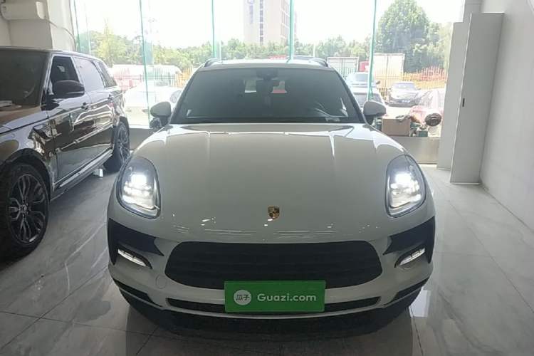 Used Porsche Macan 2018 Macan 2.0T Front