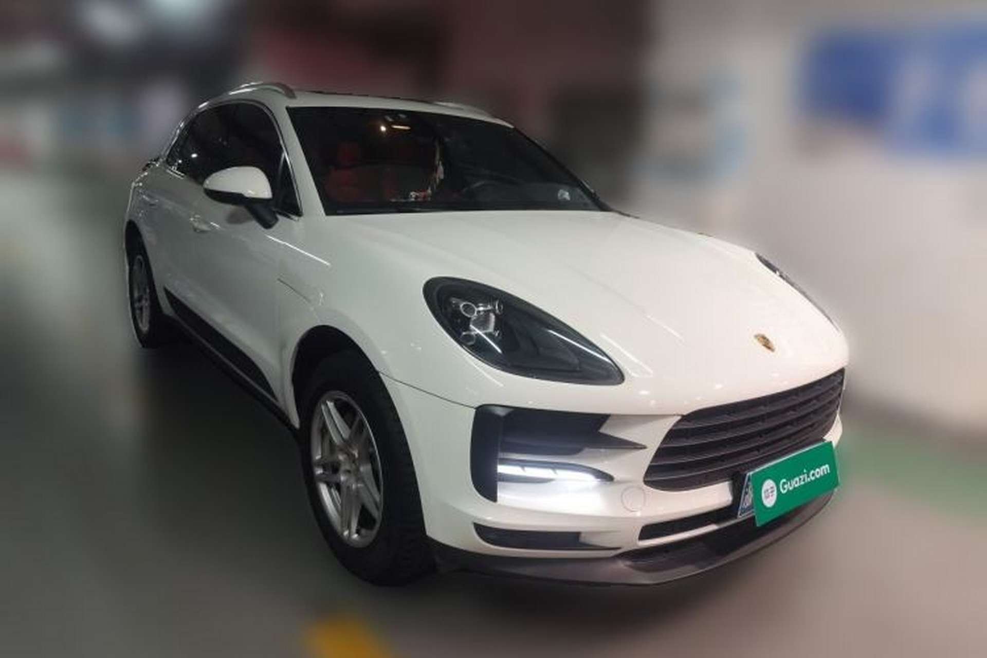 Used Porsche Macan 2018 Macan 2.0T Front Right 45 Deg