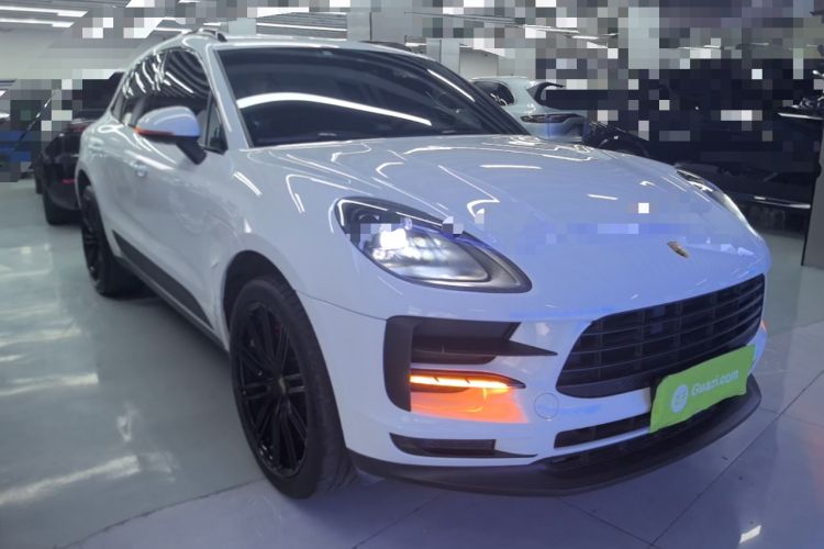 Used Porsche Macan 2018 Macan 2.0T Front Right 45 Deg