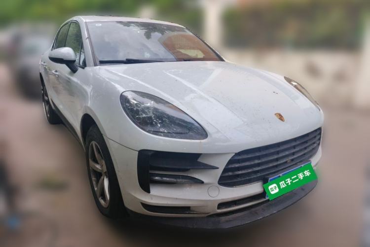 Used Porsche Macan 2018 Macan 2.0T Front Right 45 Deg