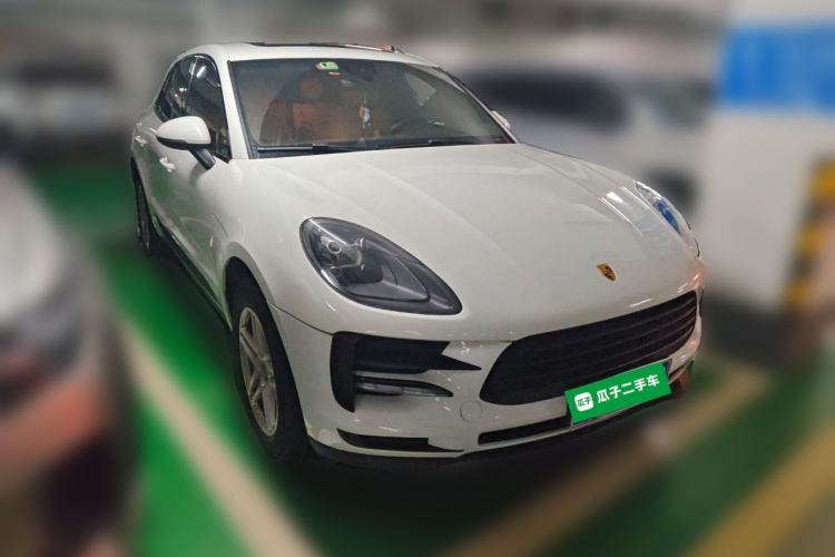 Used Porsche Macan 2018 Macan 2.0T Front Right 45 Deg