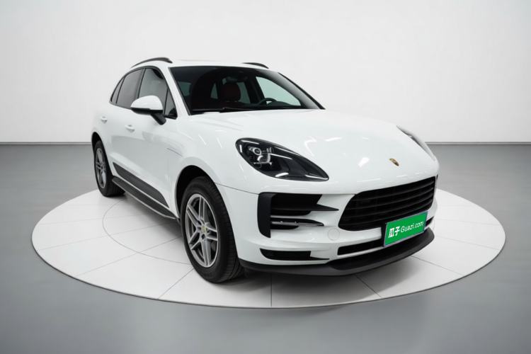 Used Porsche Macan 2018 Macan 2.0T Front Right 45 Deg