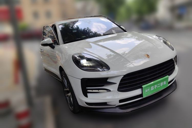 Used Porsche Macan 2018 Macan 2.0T Front Right 45 Deg