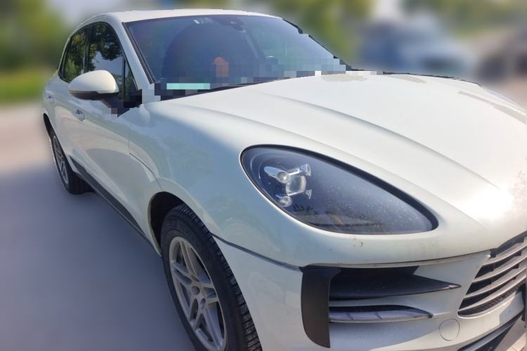 Used Porsche Macan 2018 Macan 2.0T Front Right 45 Deg