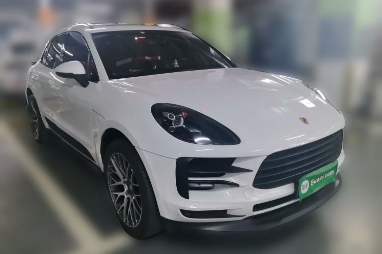 Used Porsche Macan 2018 Macan 2.0T Front Right 45 Deg