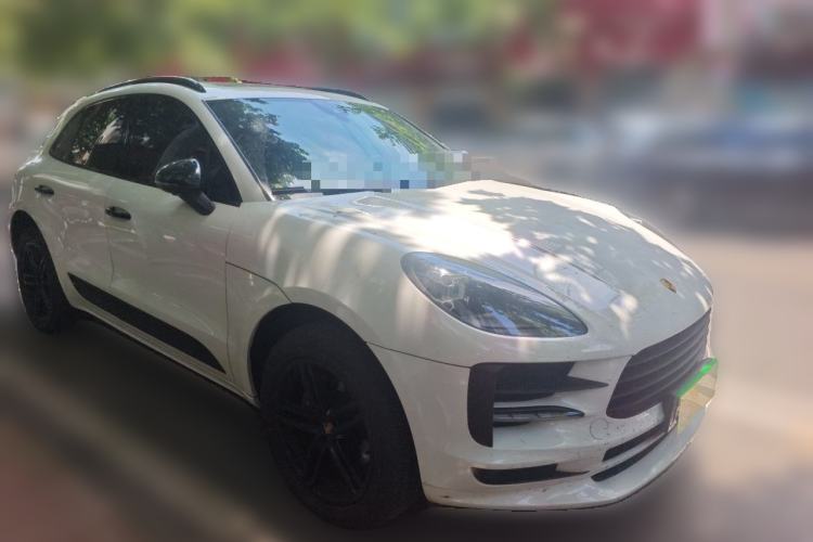 Used Porsche Macan 2018 Macan 2.0T Front Right 45 Deg