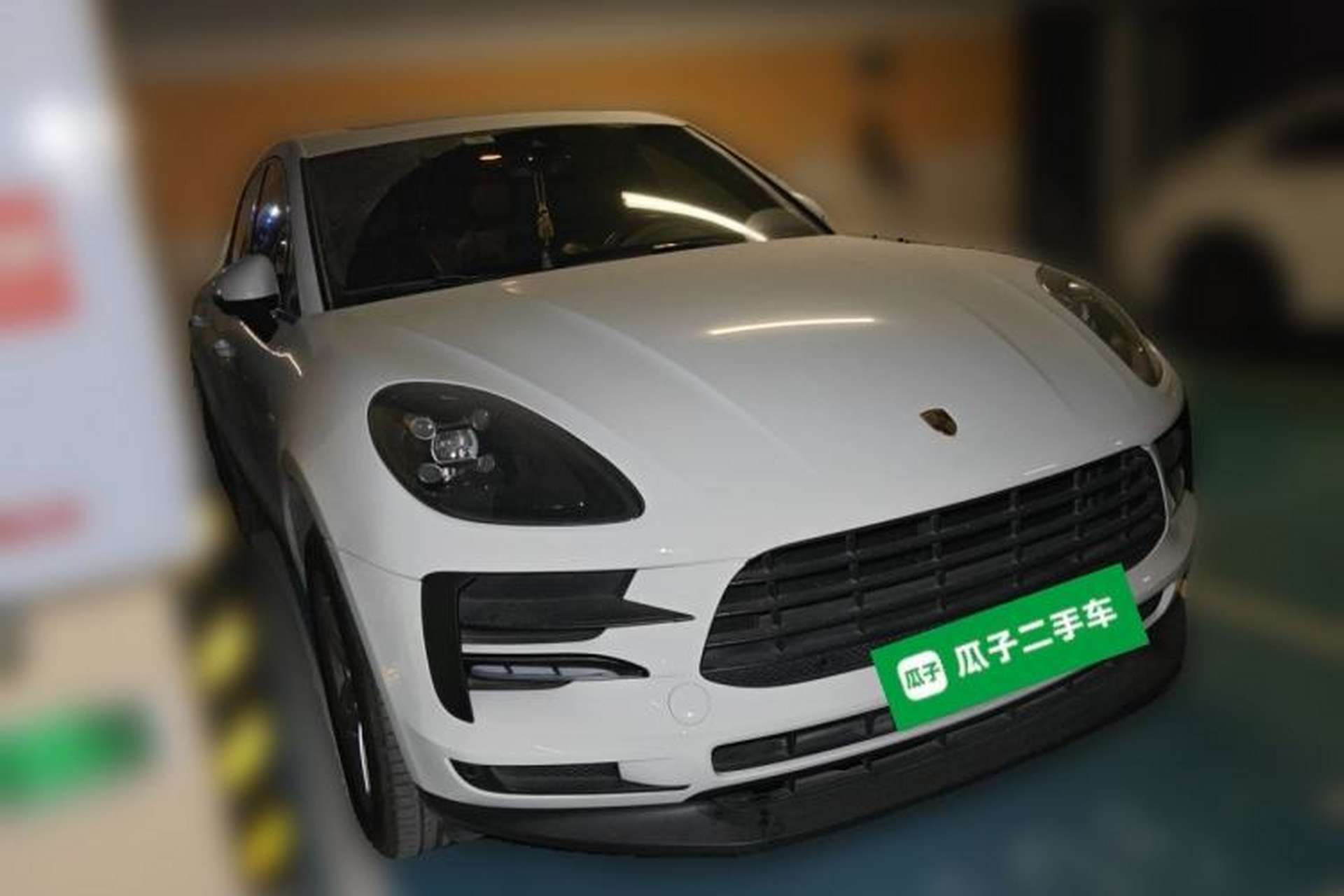 Used Porsche Macan 2018 Macan 2.0T Front Right 45 Deg