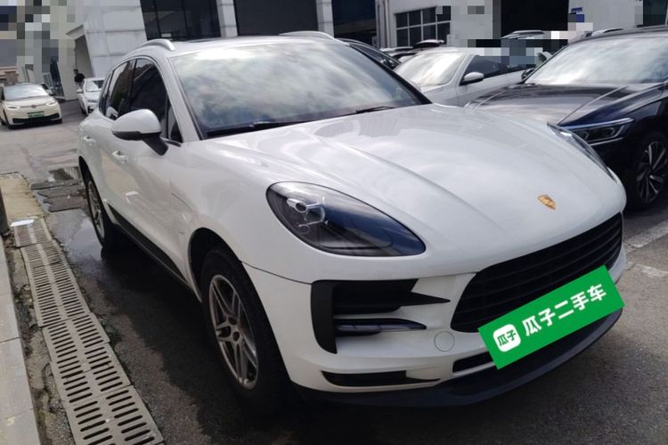 Used Porsche Macan 2018 Macan 2.0T Front Right 45 Deg