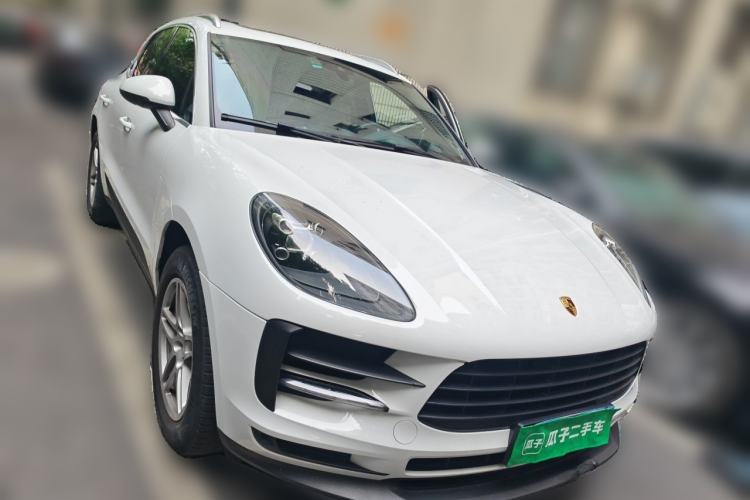 Used Porsche Macan 2018 Macan 2.0T Front Right 45 Deg
