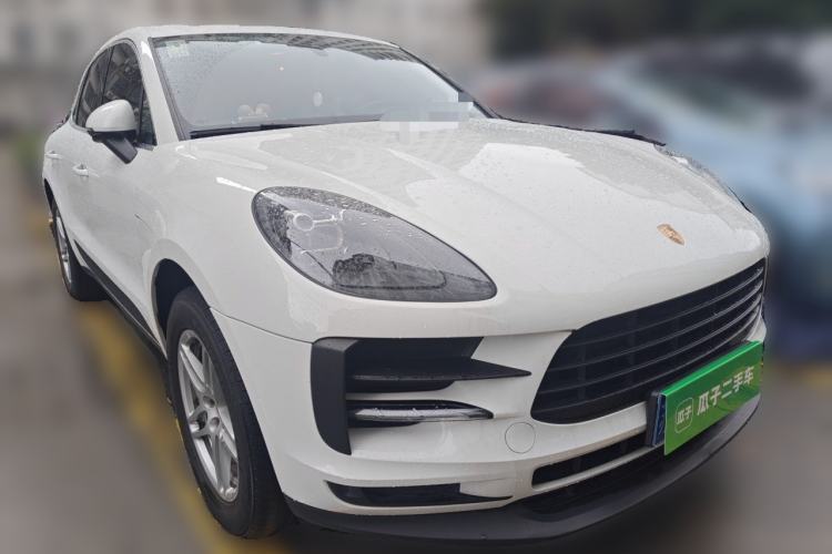 Used Porsche Macan 2018 Macan 2.0T Front Right 45 Deg