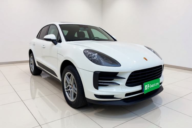 Used Porsche Macan 2018 Macan 2.0T Front Right 45 Deg