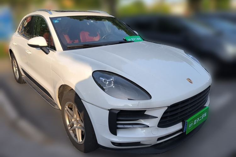 Used Porsche Macan 2018 Macan 2.0T Front Right 45 Deg