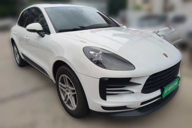 Used Porsche Macan 2018 Macan 2.0T Front Right 45 Deg