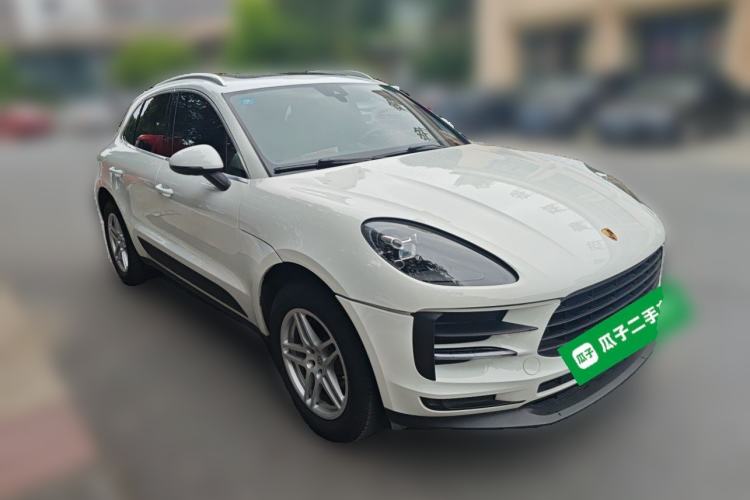 Used Porsche Macan 2018 Macan 2.0T Front Right 45 Deg