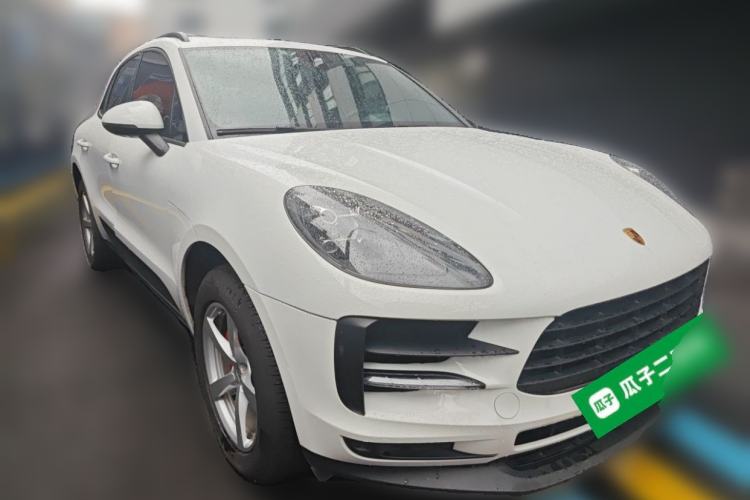Used Porsche Macan 2018 Macan 2.0T Front Right 45 Deg