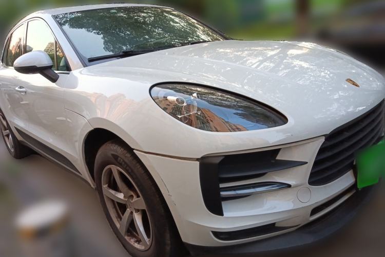Used Porsche Macan 2018 Macan 2.0T Front Right 45 Deg
