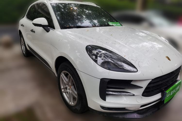 Used Porsche Macan 2018 Macan 2.0T Front Right 45 Deg