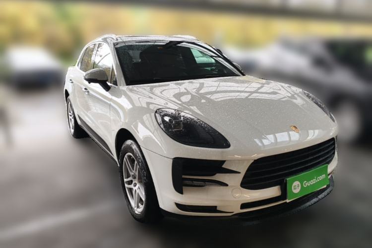 Used Porsche Macan 2018 Macan 2.0T Front Right 45 Deg