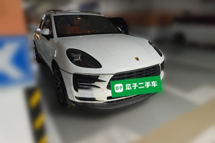 Used Porsche Macan 2018 Macan 2.0T Front Right 45 Deg