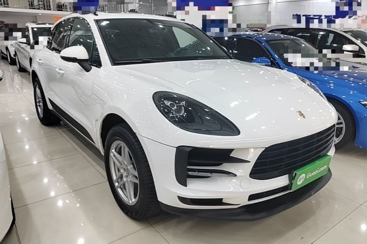 Used Porsche Macan 2018 Macan 2.0T Front Right 45 Deg