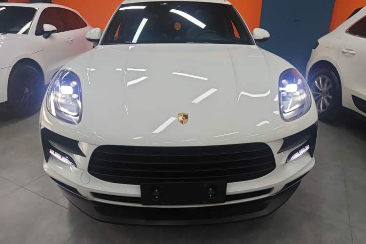 Used Porsche Macan 2018 Macan 2.0T Front