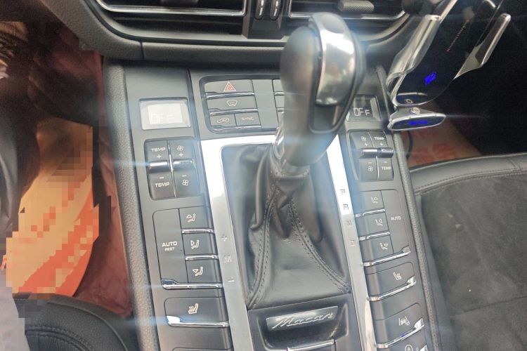 Used Porsche Macan 2018 Macan 2.0T Gear Lever