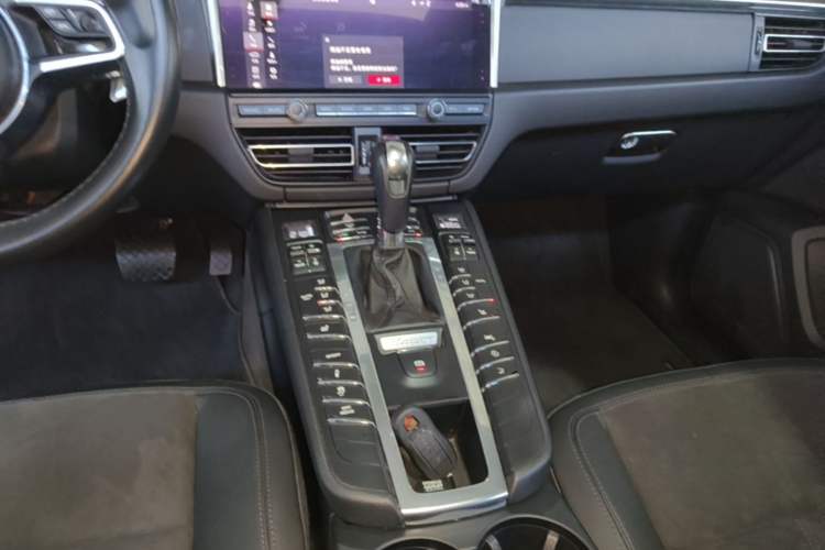 Used Porsche Macan 2018 Macan 2.0T Gear Lever
