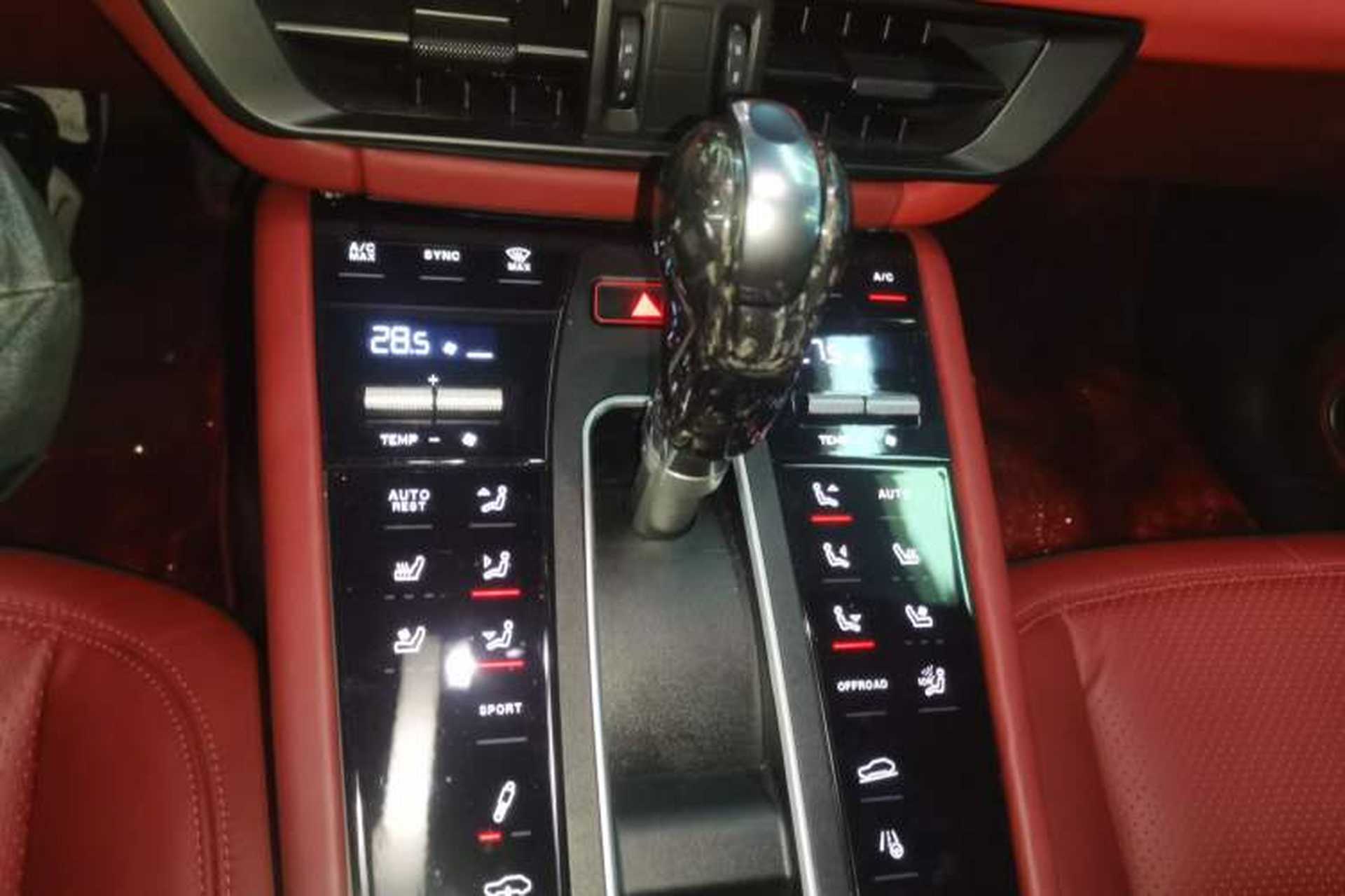 Used Porsche Macan 2018 Macan 2.0T Gear Lever