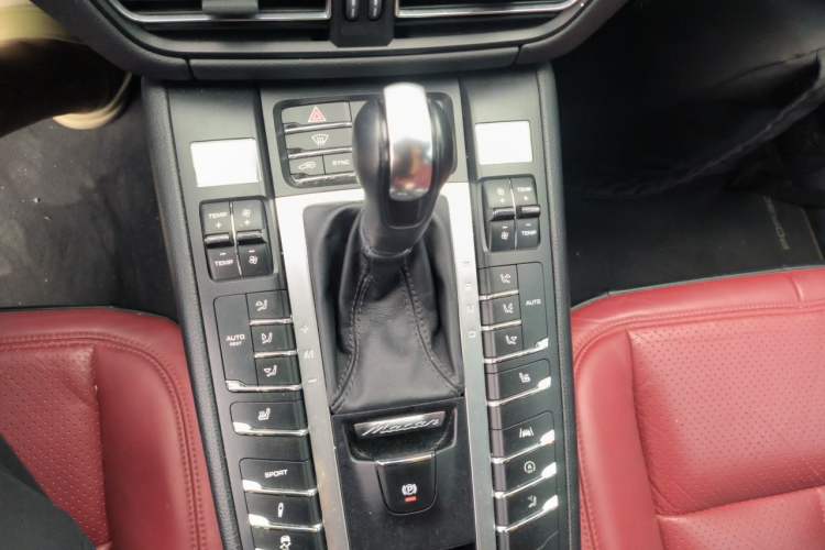 Used Porsche Macan 2018 Macan 2.0T Gear Lever