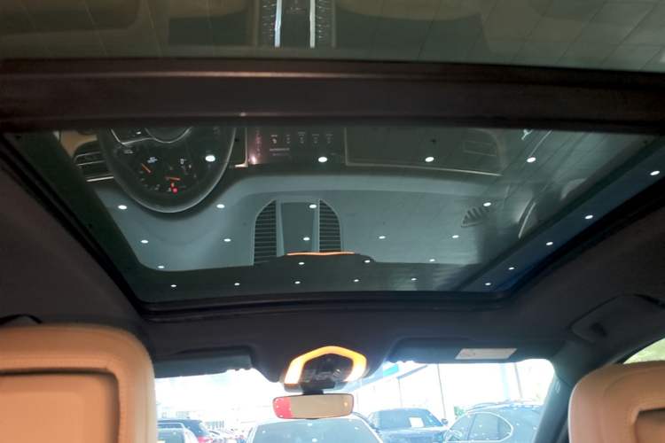 Used Porsche Macan 2018 Macan 2.0T Headliner