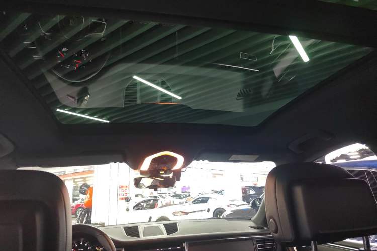 Used Porsche Macan 2018 Macan 2.0T Headliner