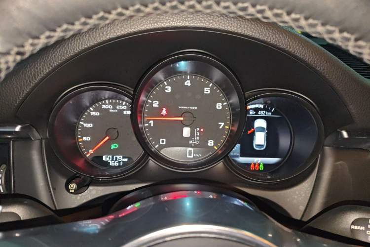 Used Porsche Macan 2018 Macan 2.0T Instrument Cluster