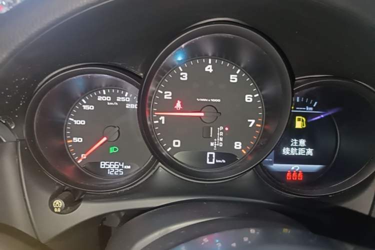 Used Porsche Macan 2018 Macan 2.0T Instrument Cluster