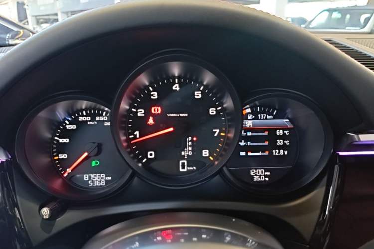 Used Porsche Macan 2018 Macan 2.0T Instrument Cluster