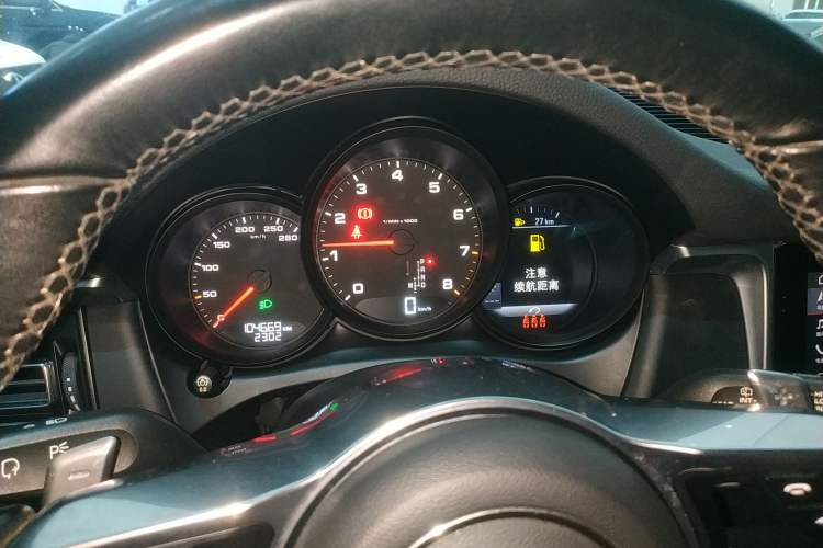 Used Porsche Macan 2018 Macan 2.0T Instrument Cluster