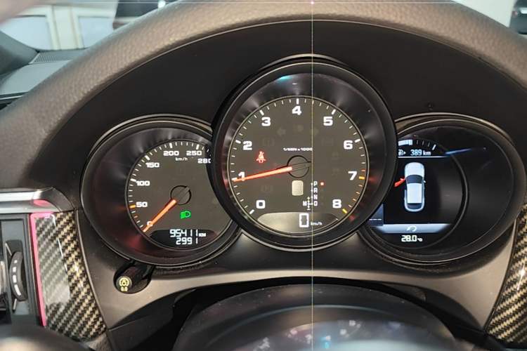Used Porsche Macan 2018 Macan 2.0T Instrument Cluster