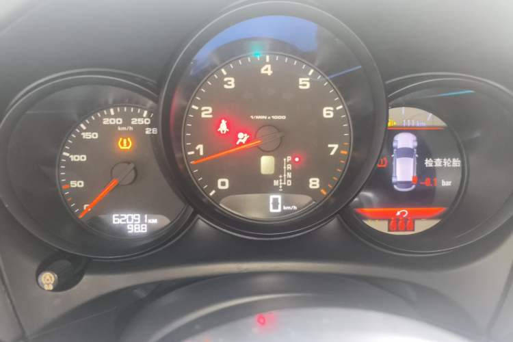 Used Porsche Macan 2018 Macan 2.0T Instrument Cluster