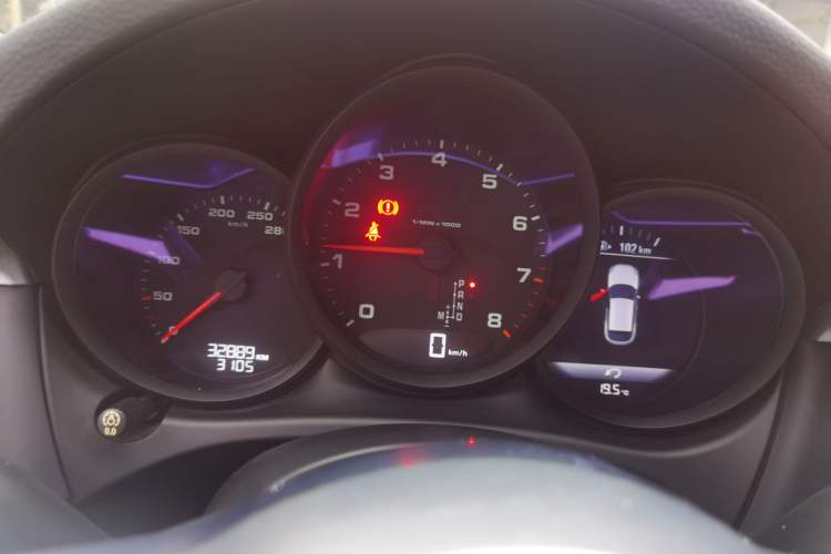 Used Porsche Macan 2018 Macan 2.0T Instrument Cluster